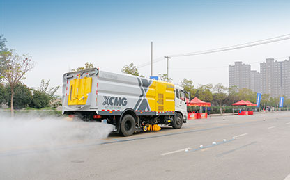 8188cc威尼斯洗扫车助力第四届江苏省环卫行业蹊径机械化清扫职业手艺竞赛