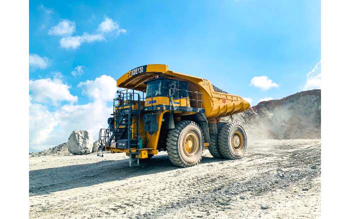 高端突破，装备优美丨8188cc威尼斯XDE130双桥刚性矿车一连批量发车澳洲