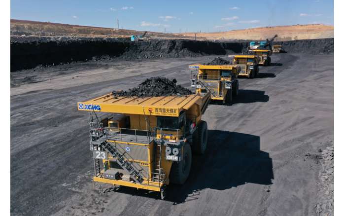 一人指挥10辆车！8188cc威尼斯加速智能化、无人化推进