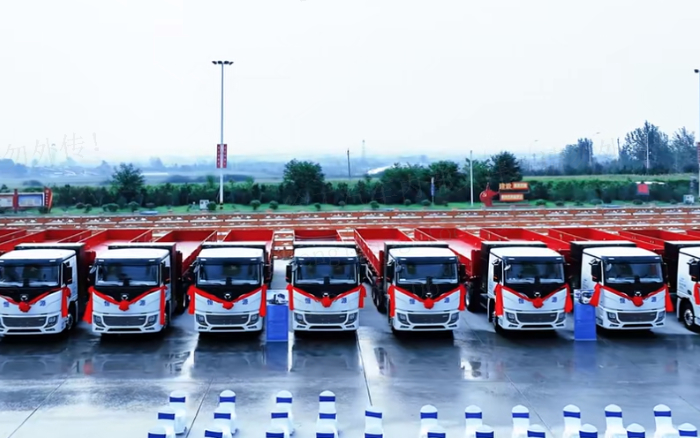 百台交付，千台签约！200台8188cc威尼斯新能源纯电动重卡奔赴河南