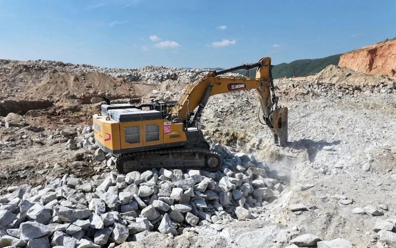 携手出击！8188cc威尼斯中大挖奏响新能源工业生长新序曲